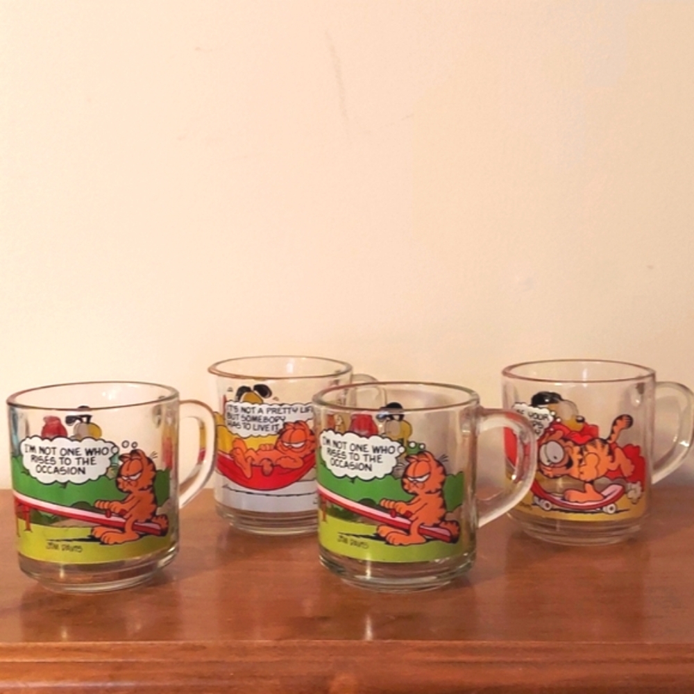 Vtg.1978 Garfield McDonald's Glass Mugs